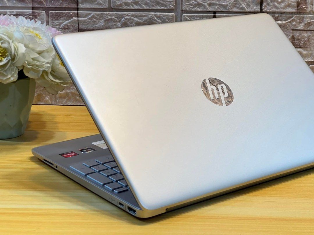 HP Laptop 15s-eq2xxx AMD Ryzen 5 5500 8GB RAM 512GB SSD, AMD ...