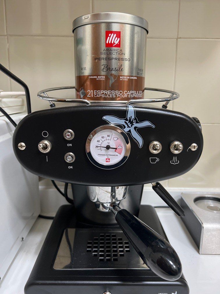 Illy coffee machine and milk steamer, TV & Home Appliances, Kitchen