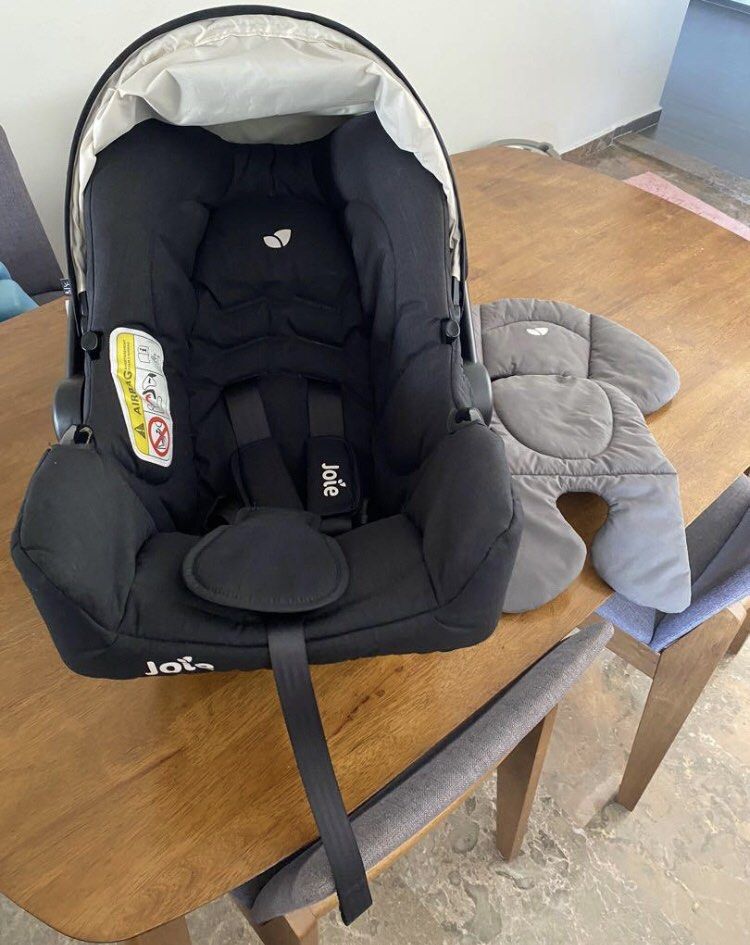Joie Baby Car Seat (whole set), Babies & Kids, Going Out, Car Seats on