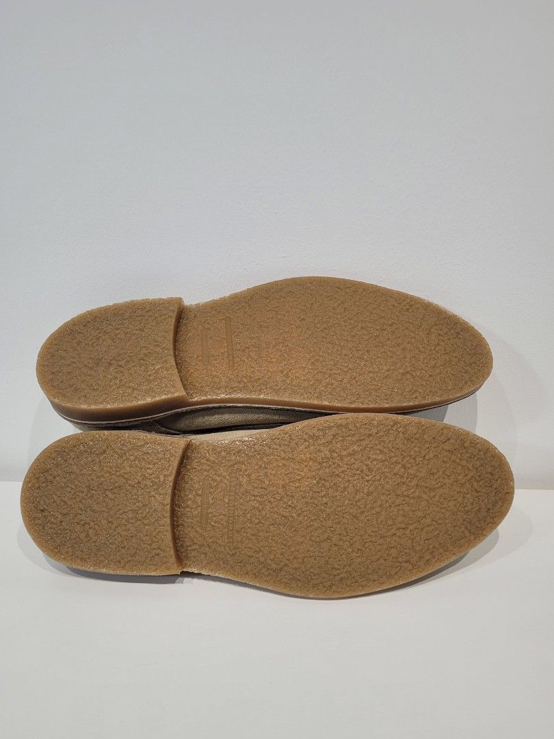 khaki running shoes