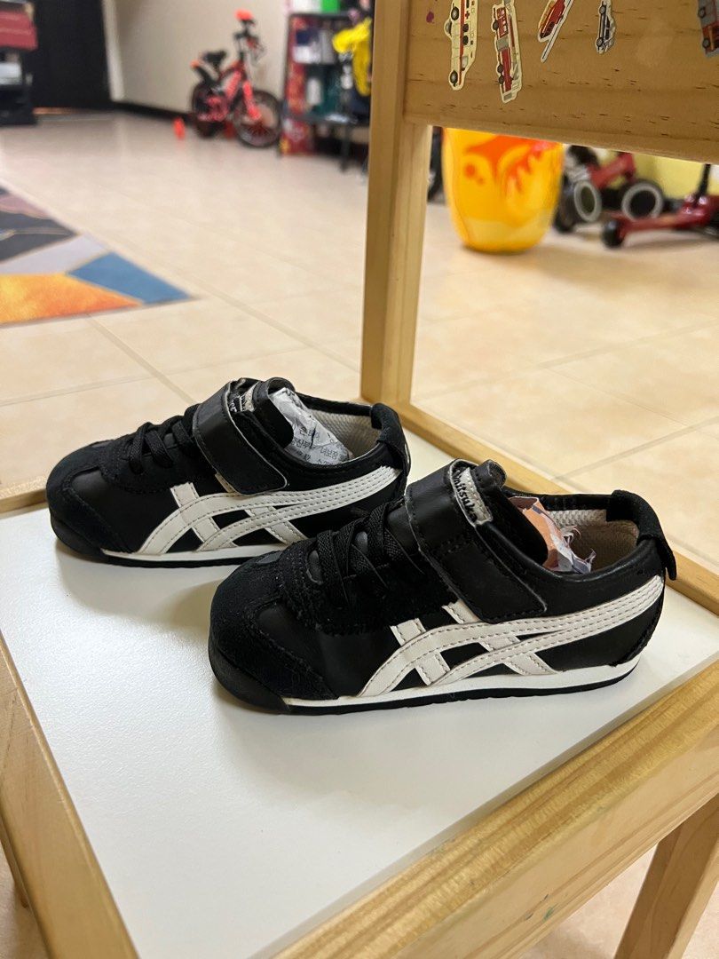 Kids asics tiger store
