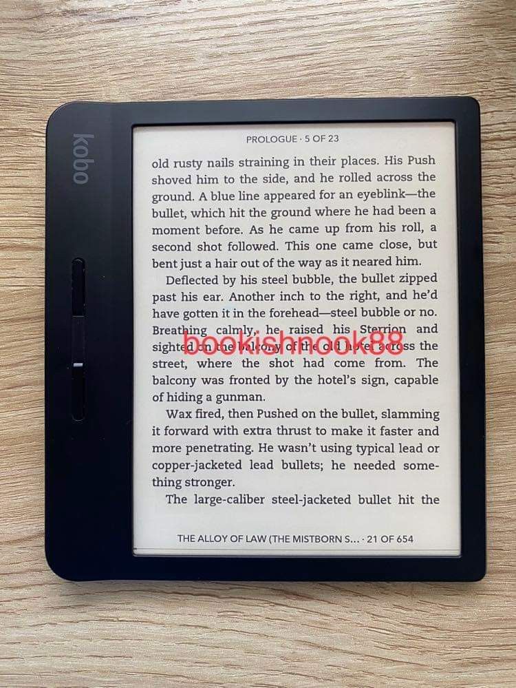 Mang đến cho bạn trải nghiệm đọc sách tuyệt vời với Kobo Libra H20 e-reader. Xem các hình ảnh về thiết bị tuyệt vời này và khám phá tính năng đáng kinh ngạc của nó.
