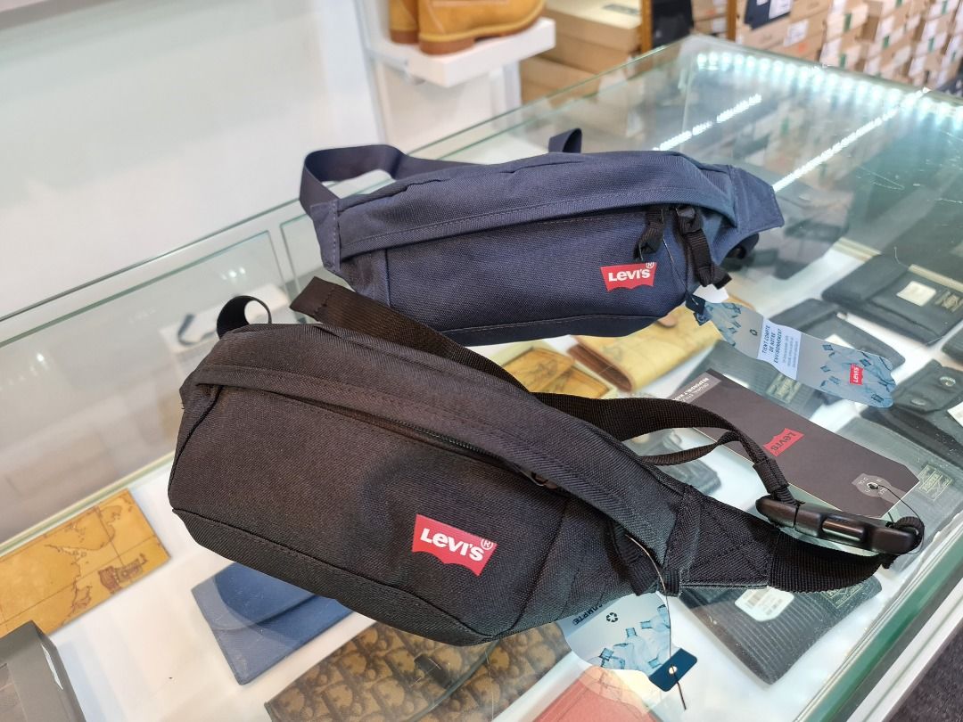 LEVIS PORCHBAG WAISTBAG ORIGINAL Men s Fashion Bags Belt bags Clutches and Pouches on Carousell