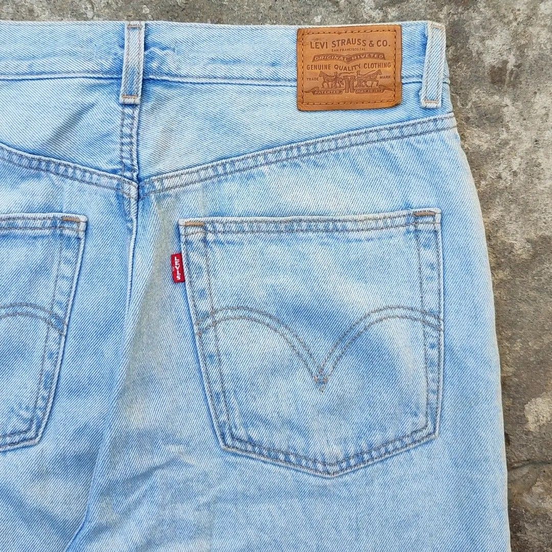 Levis Premium Vintage High Loose Ample Haut Big E Repro Pants., Men's  Fashion, Bottoms, Jeans on Carousell
