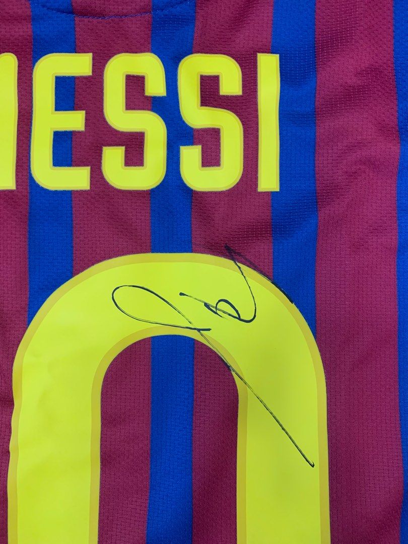 Lionel Messi autographed FC Barcelona Jersey, Everything Else on Carousell