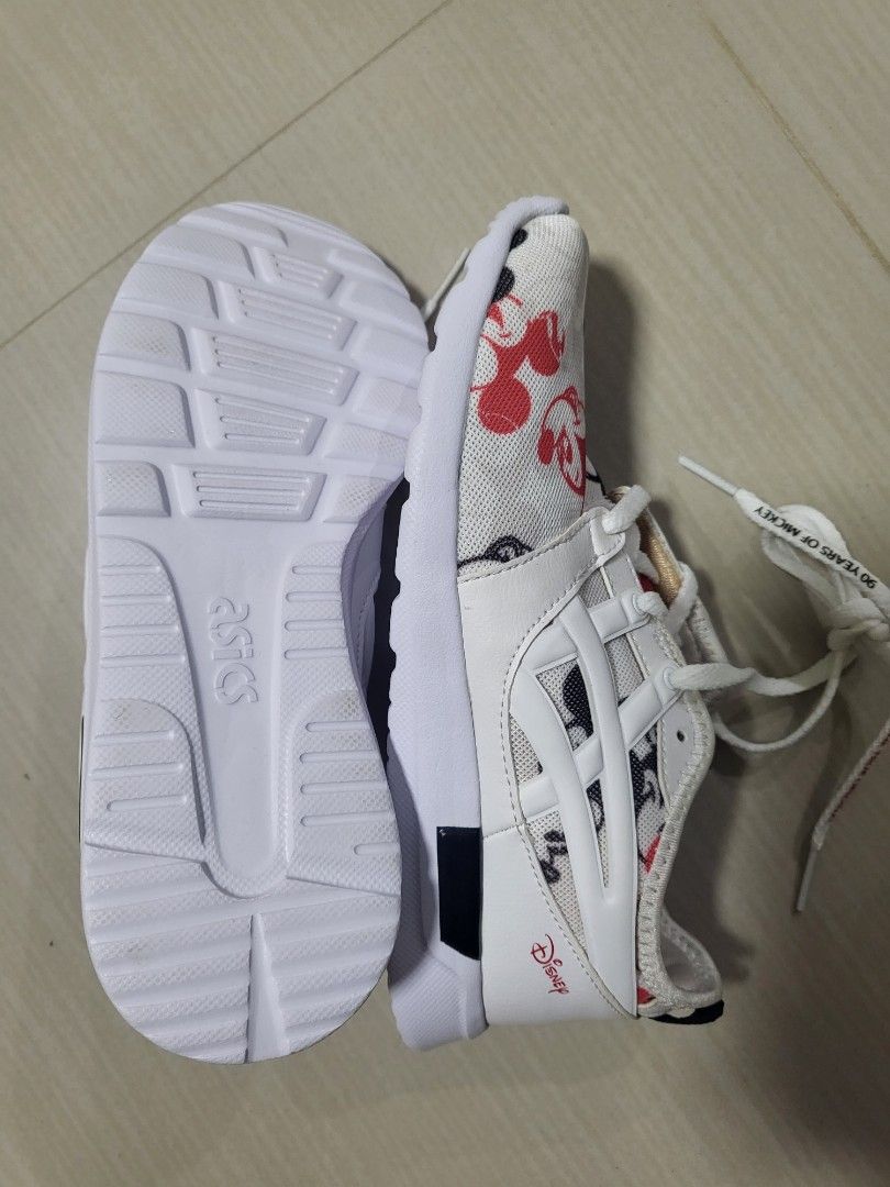 asics mickey mouse womens