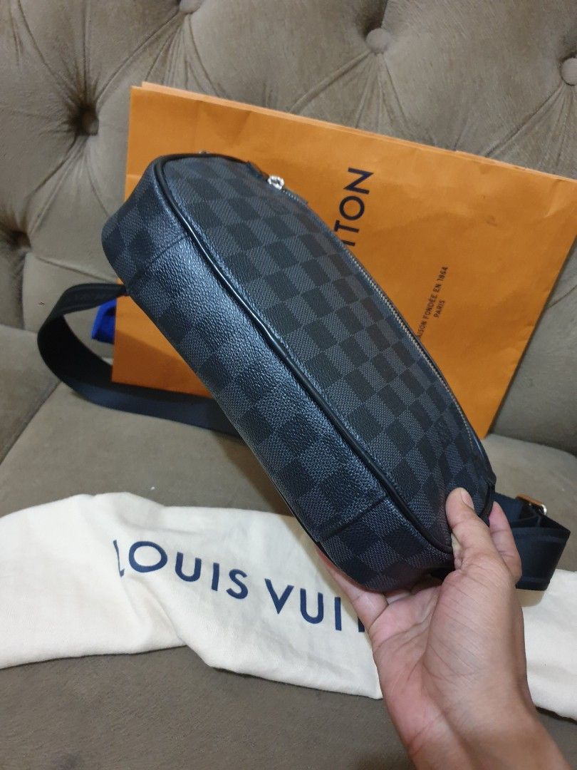 Jual Louis Vuitton Outdoor Bumbag Tas Pria - Black di Seller True