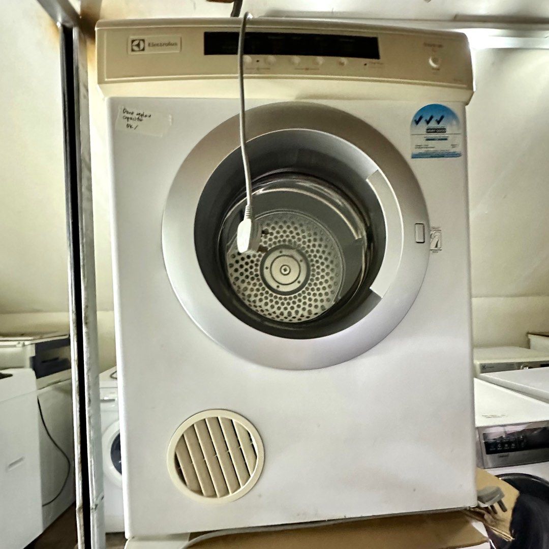 MUST BUY! Electrolux 7KG Vented Dryer EDV70515, TV & Home Appliances