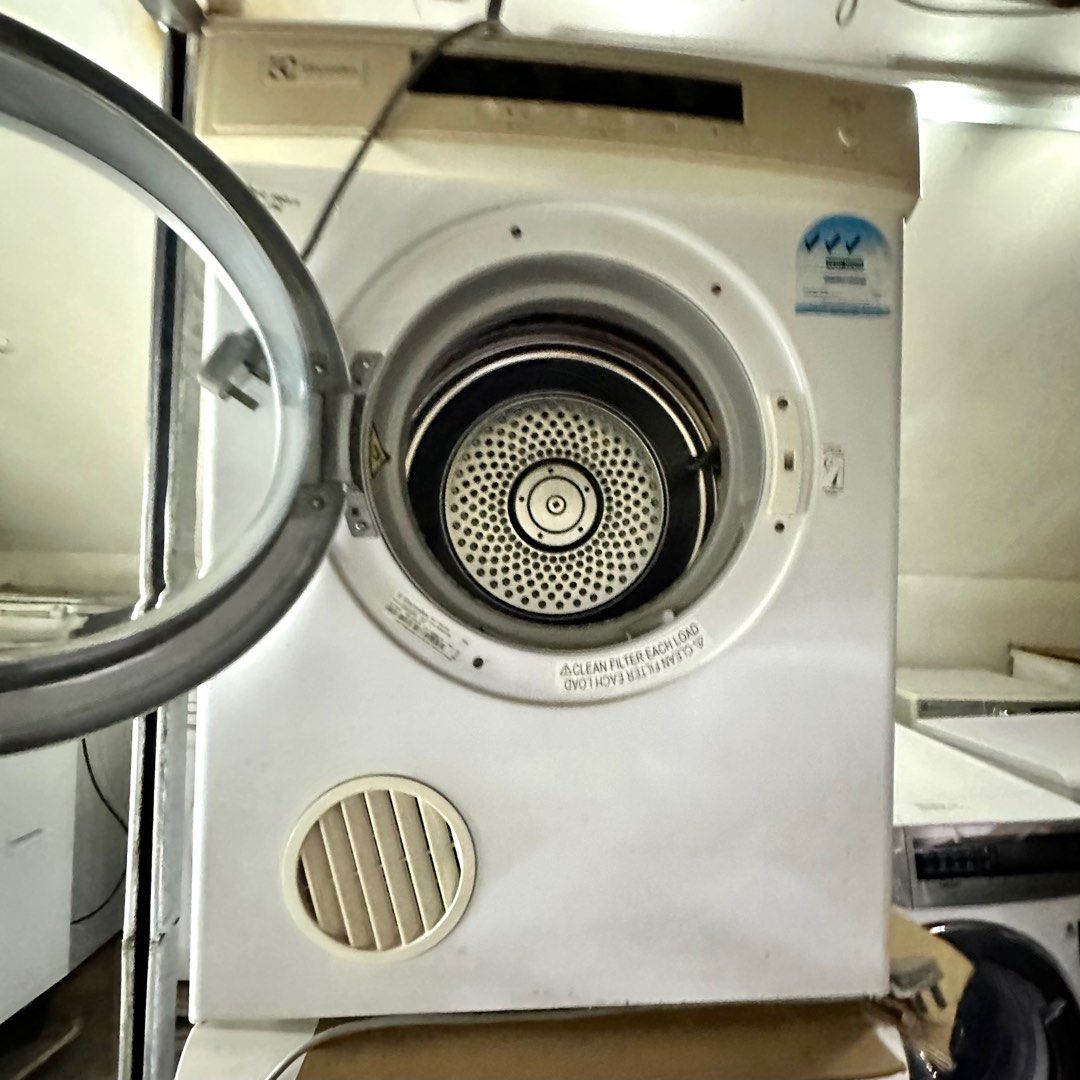 MUST BUY! Electrolux 7KG Vented Dryer EDV70515, TV & Home Appliances