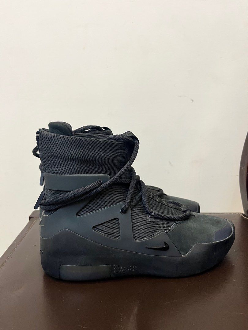 Triple 2024 black sneaker