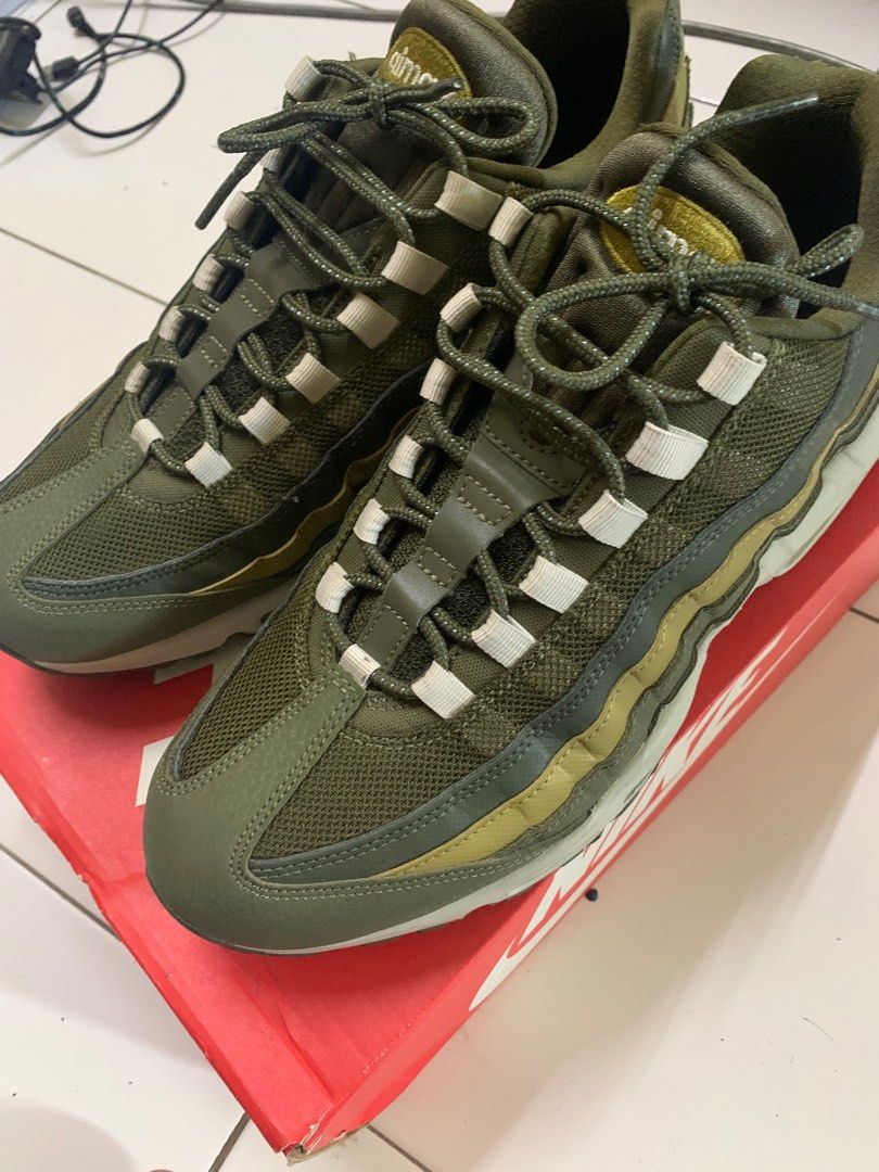 mens olive green air max