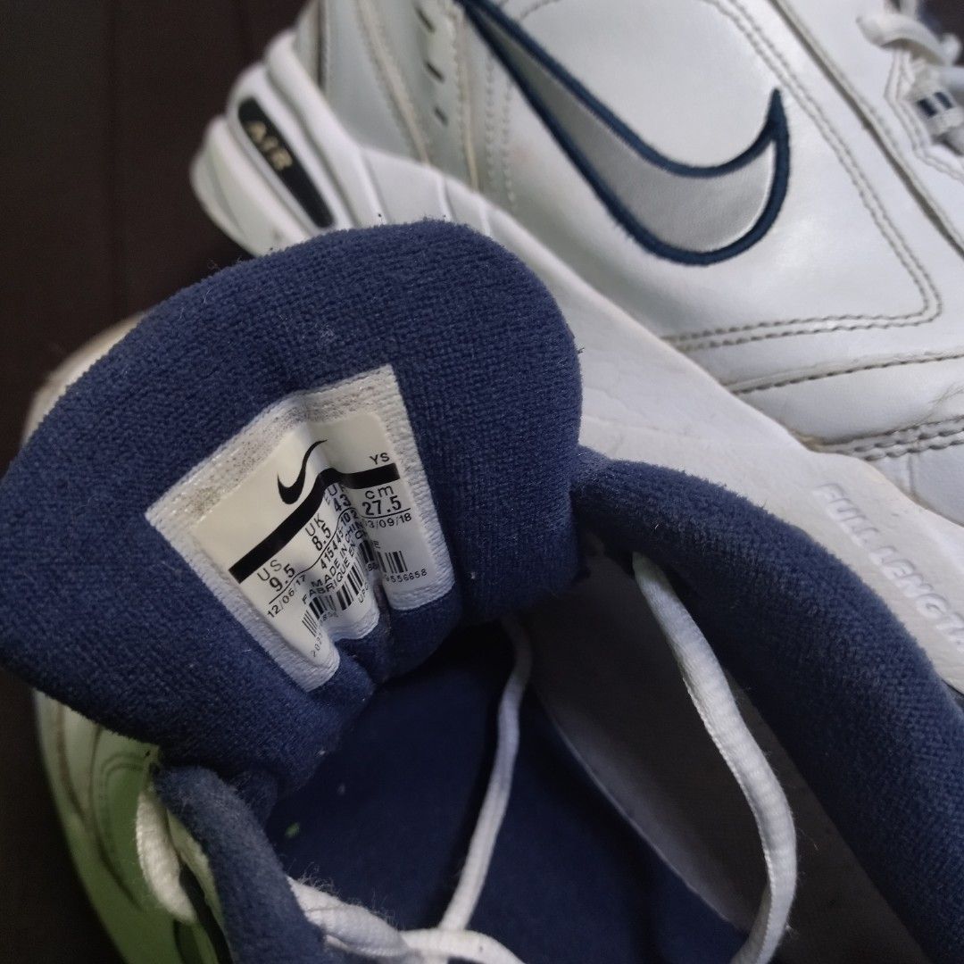 squeaky nike air monarch
