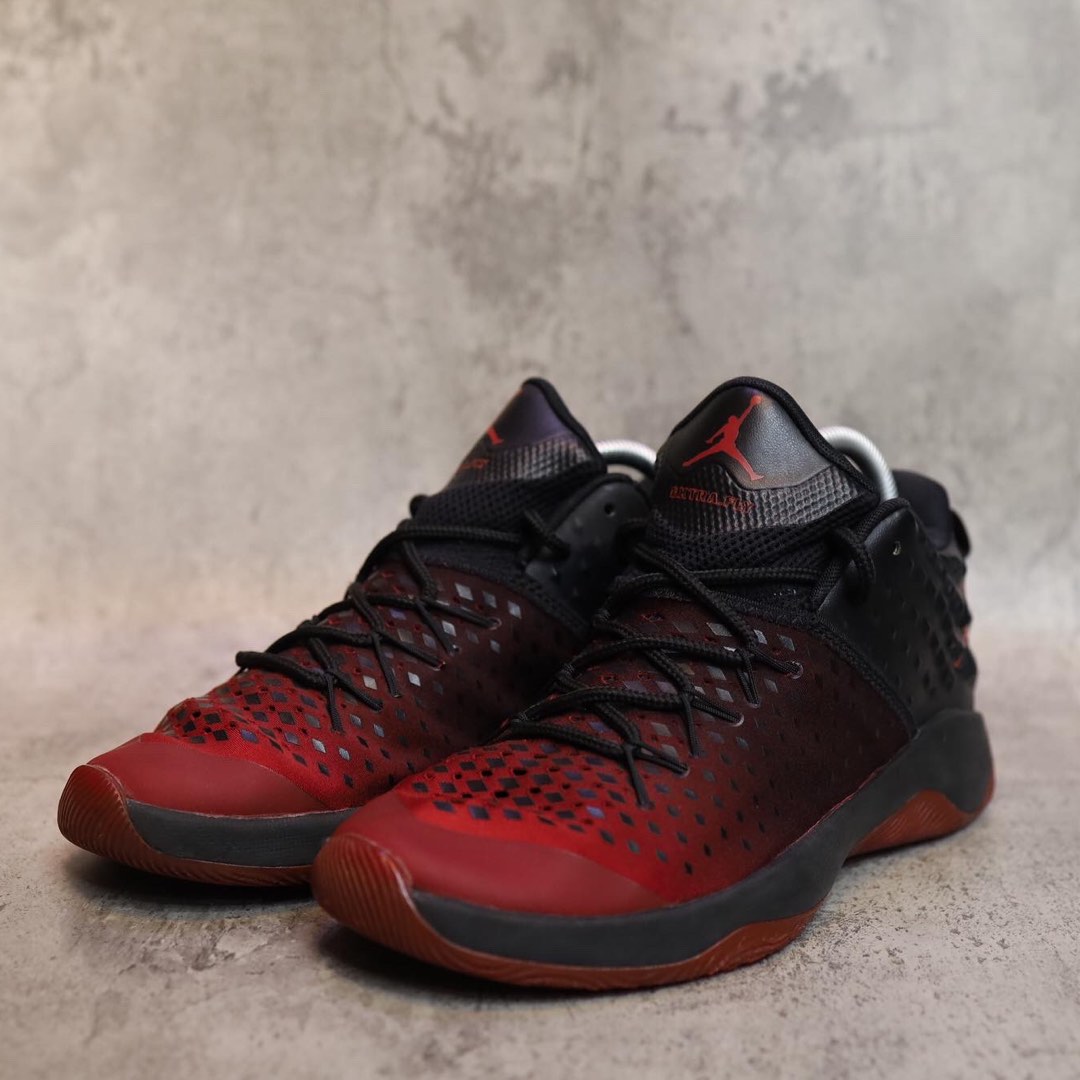 Jordan extra discount fly red