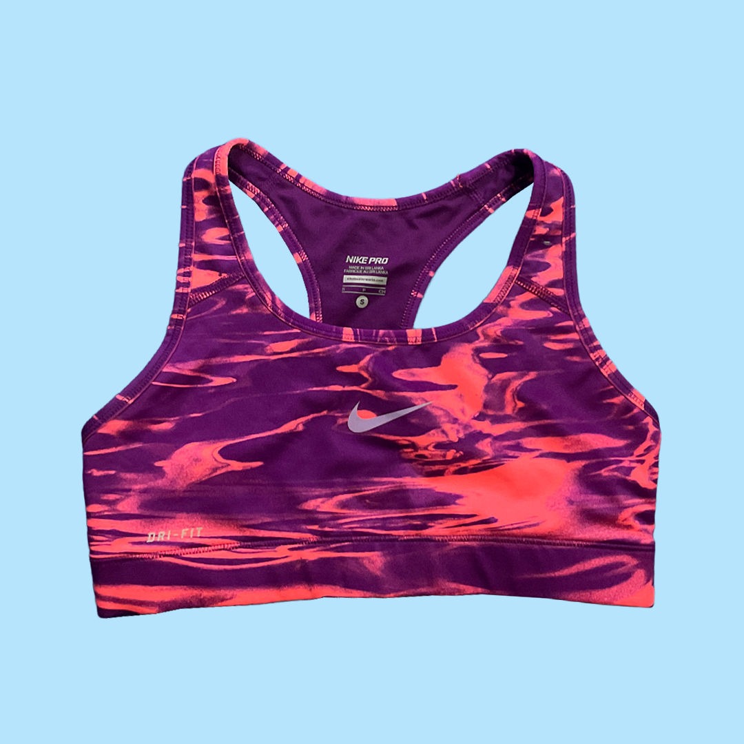 Nike Pro, Women's Fashion, Activewear on Carousell