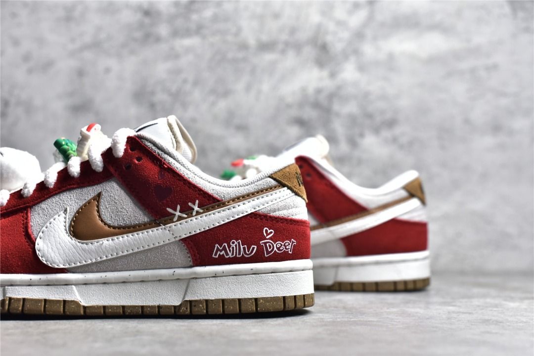 Christmas store sb dunks