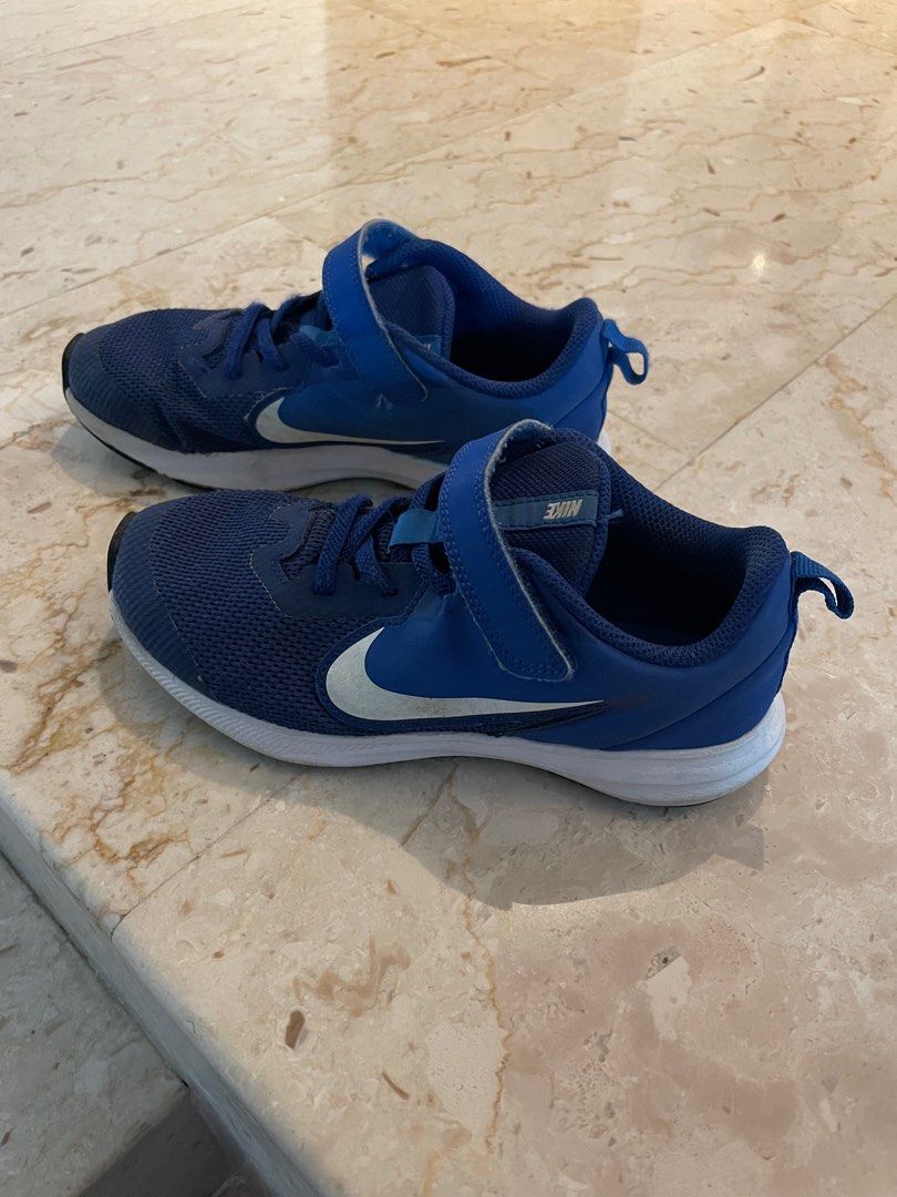 childrens nike shoes online