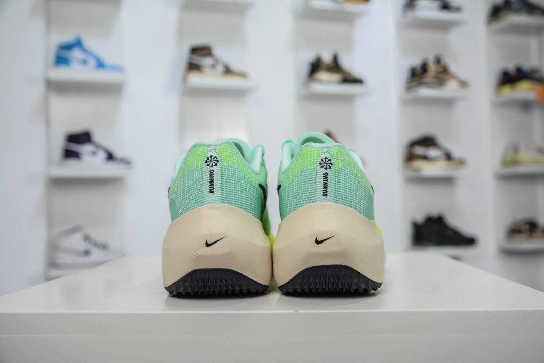 Nike zoom mint green discount