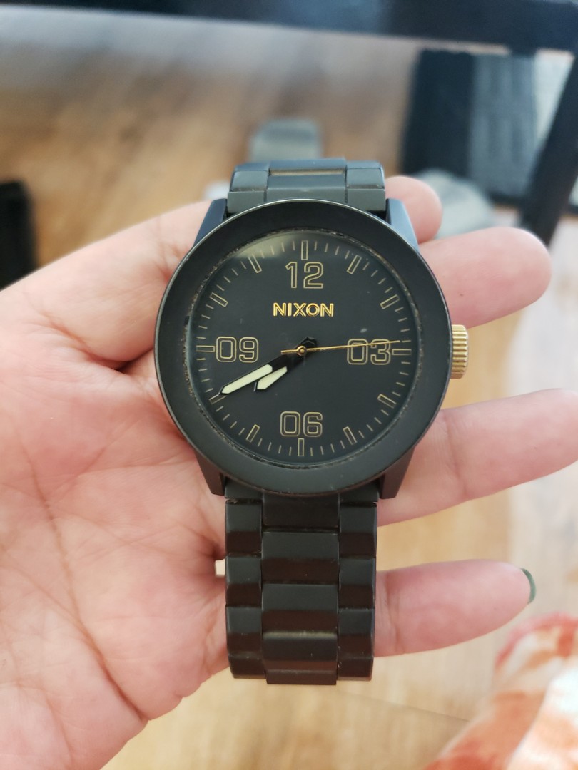 Nixon Private Ss, Men's Fashion, Watches  Accessories, Watches on Carousell