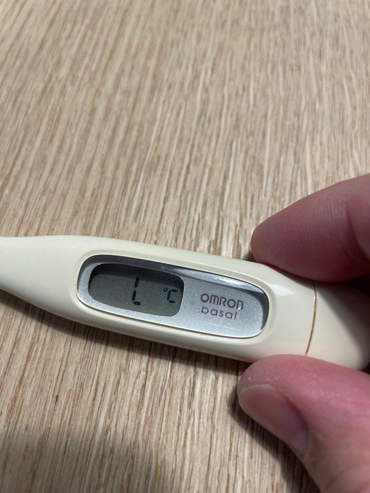 Omron digital thermometer, Health & Nutrition, Thermometers on Carousell