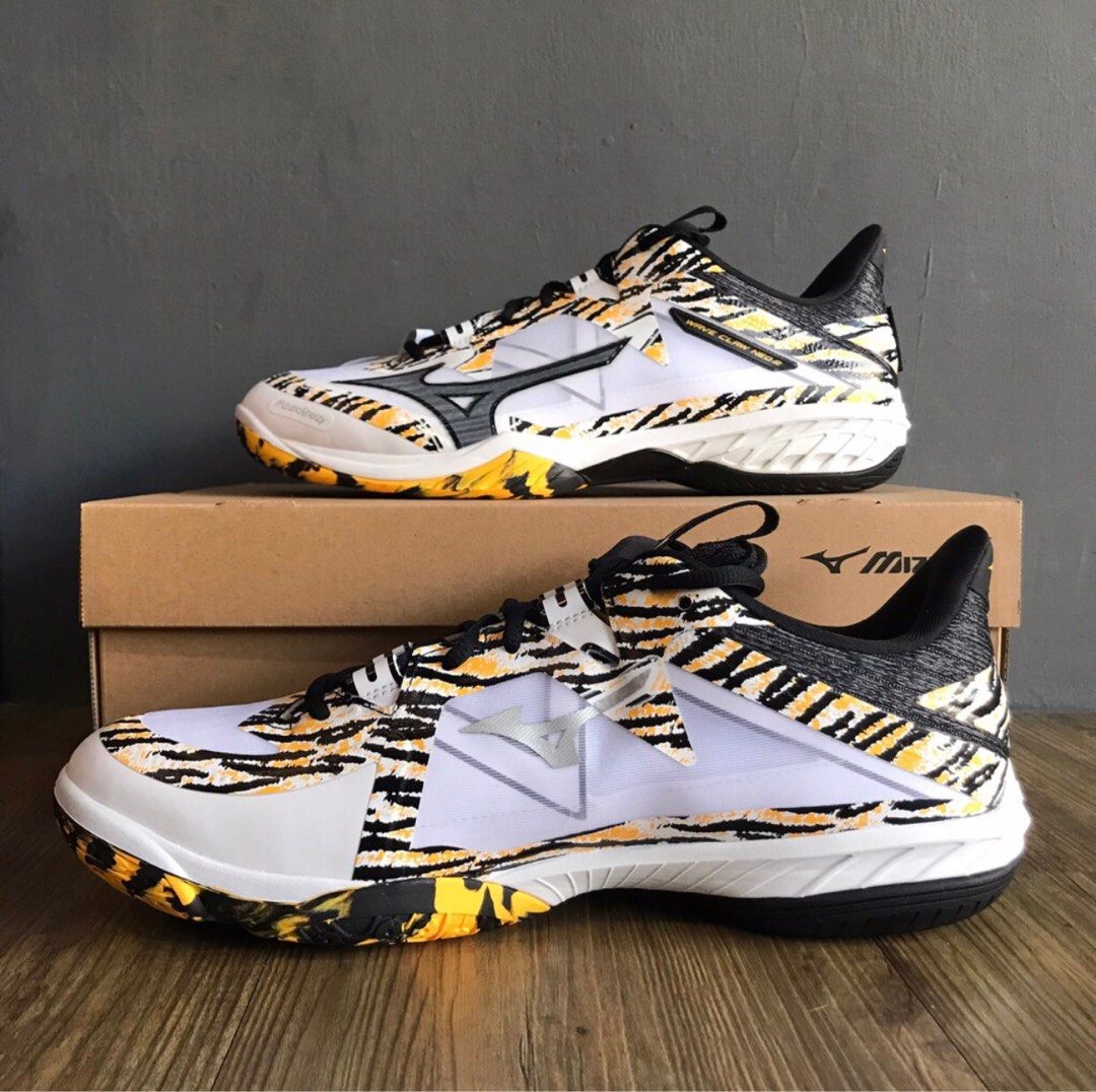 Original Mizuno Wave Claw Neo 2 White Tiger New US 8.5 UK 7.5