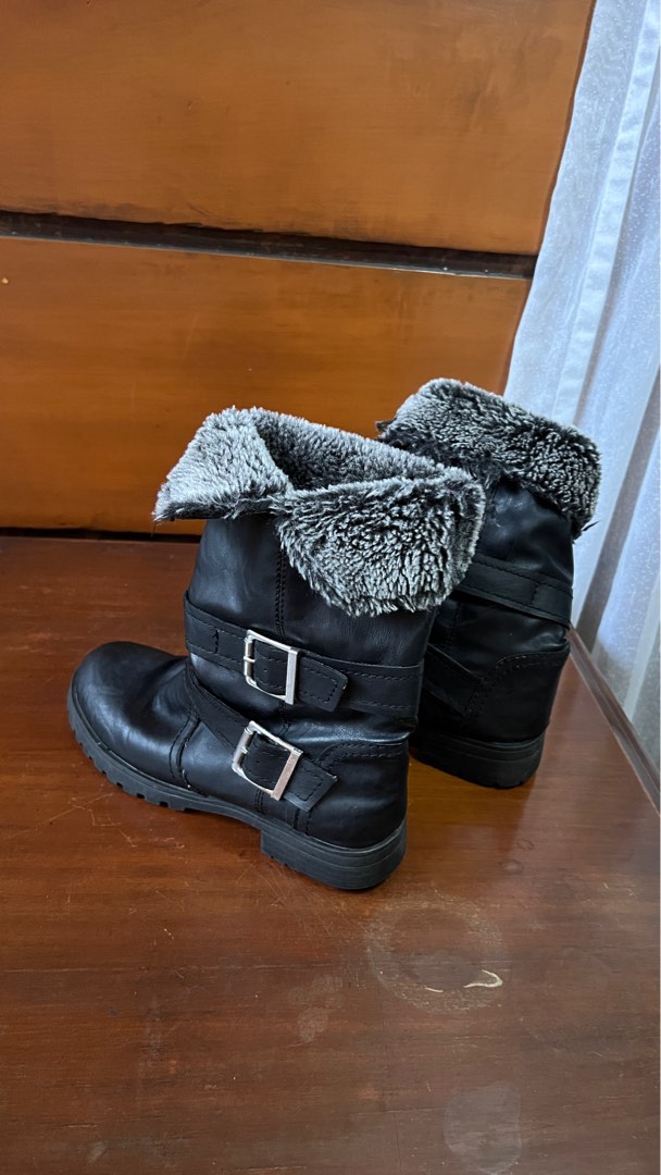 rugged outback hiking boots