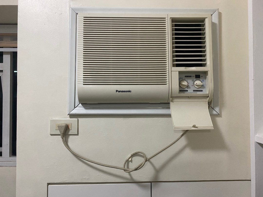 Panasonic window type aircon 1.5HP, TV & Home Appliances, Air