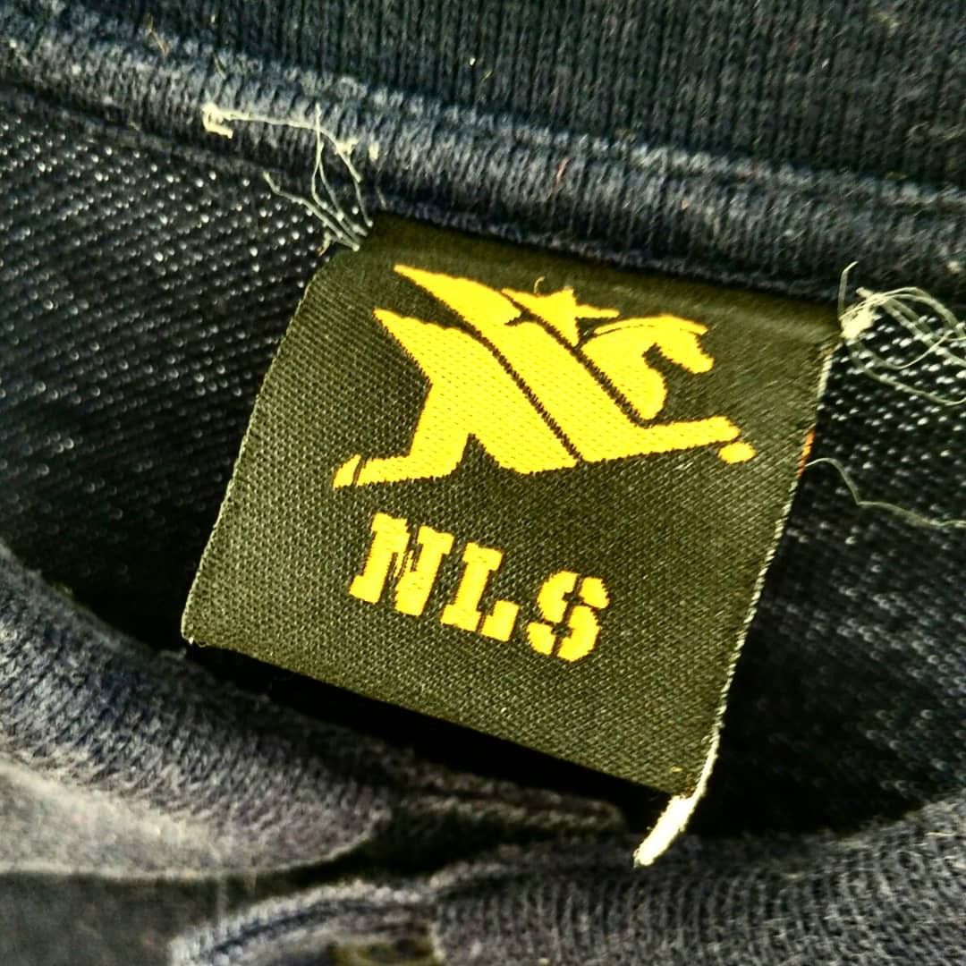 No label store polo
