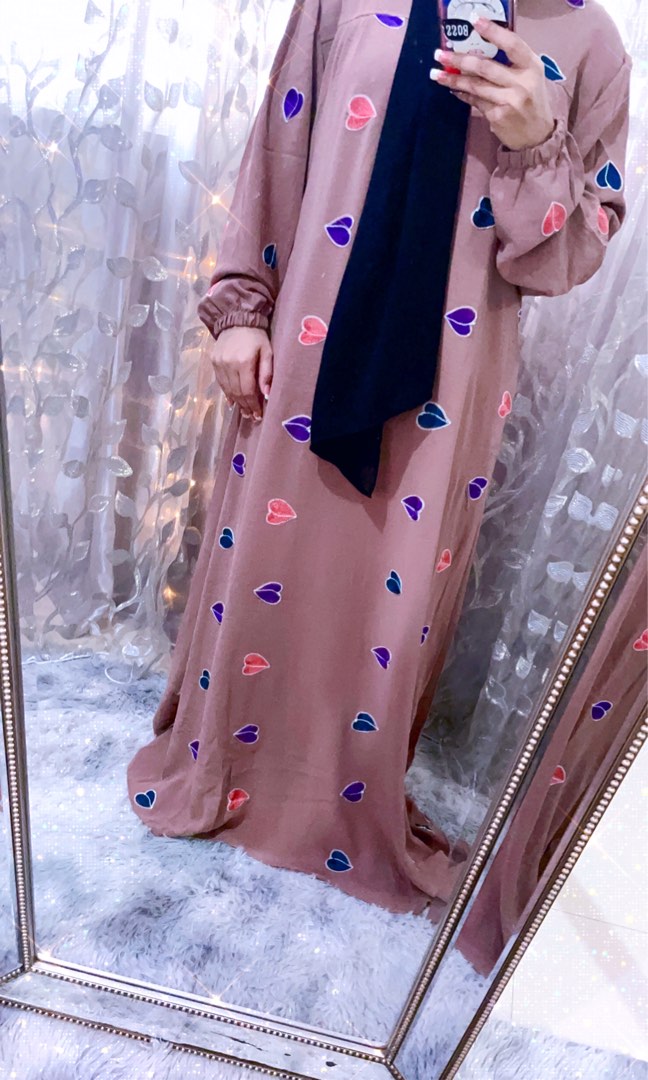 Pom pom abaya shop