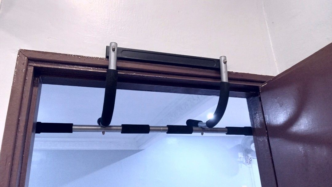 Pull up bar door frame, Sports Equipment, Exercise & Fitness, Toning & Stretching Accessories on