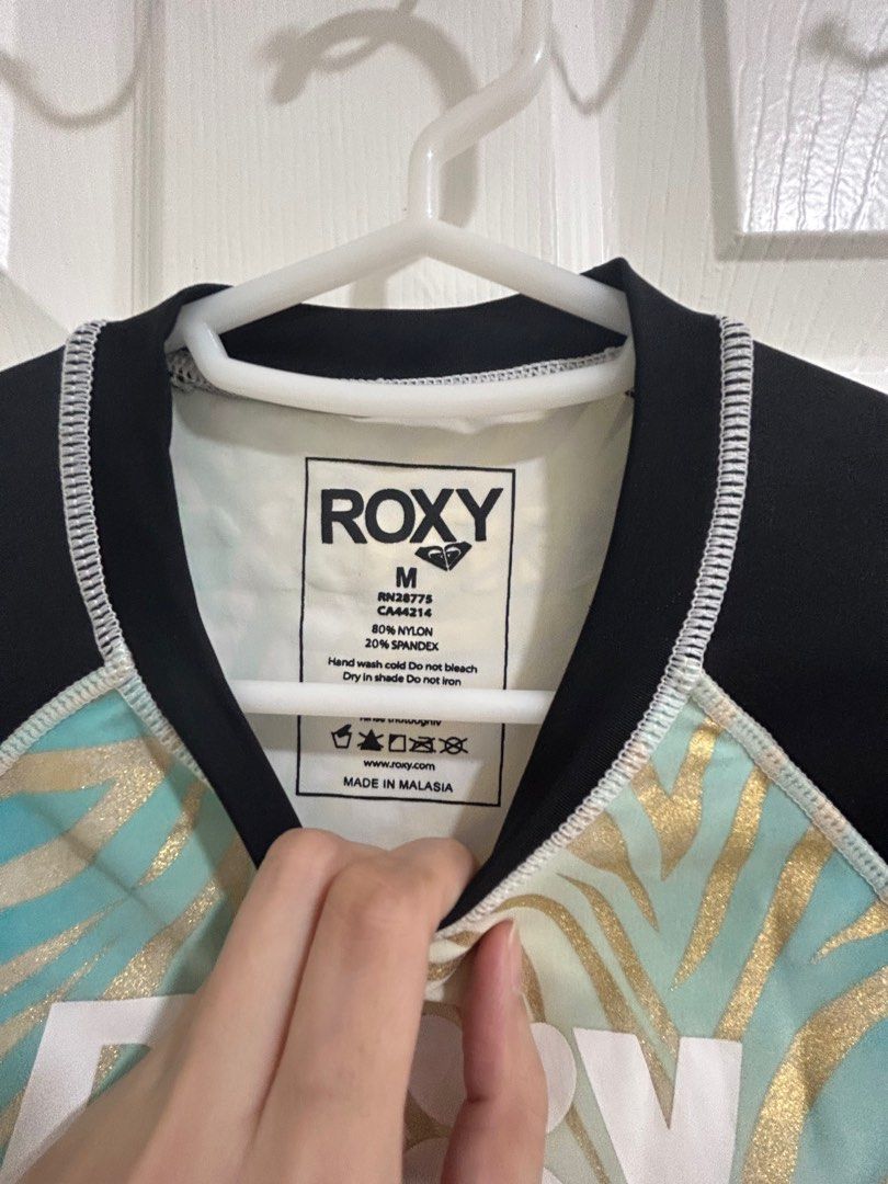 Roxy Rashguard, Women's Fashion, Swimwear, Rash guard on Carousell