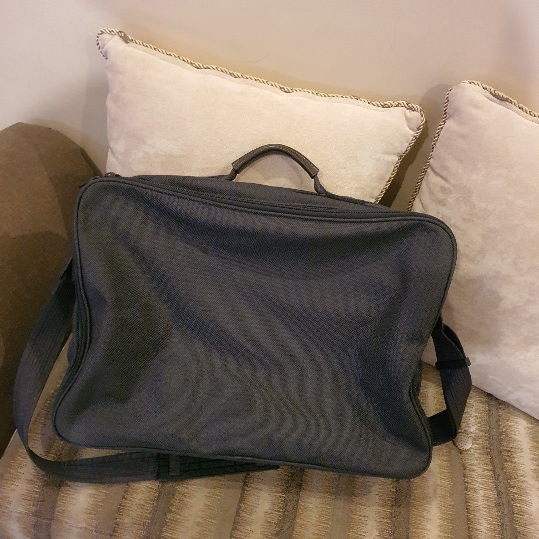 Samsonite Business/Laptop/Messenger Bag, Men's Fashion, Bags