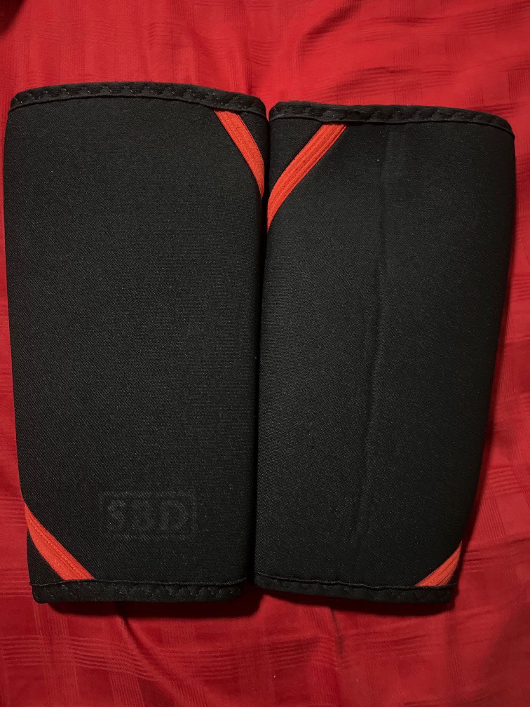 SBD Knee Sleeves Size S, Sports Equipment, Exercise & Fitness, Toning