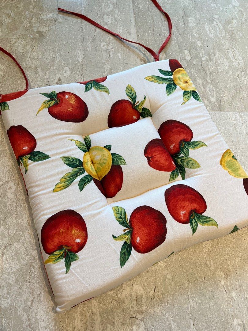 Seat cushions (Made in Italy), Furniture & Home Living, Home Decor