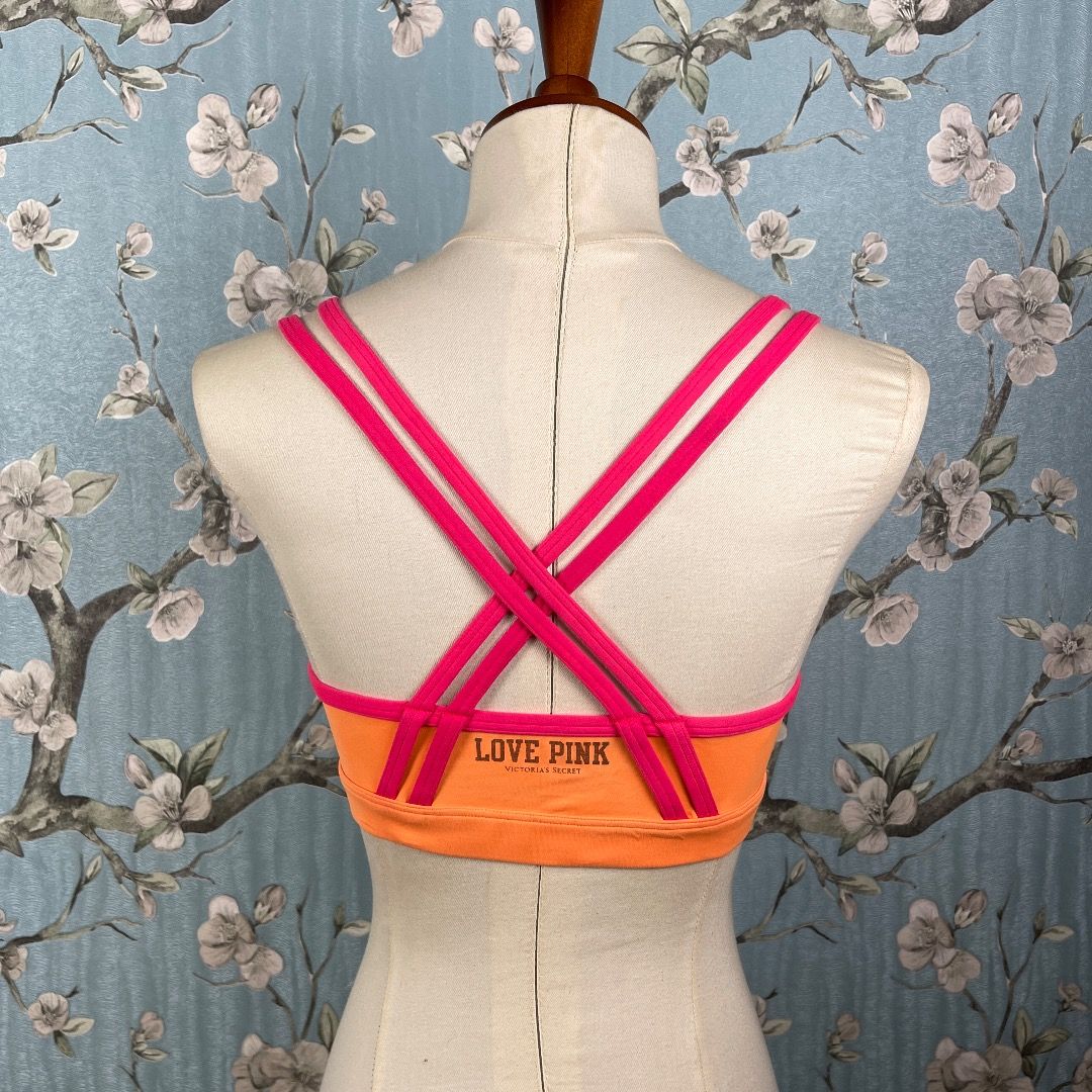 Victoria's Secret Sport Bras, Women's Fashion, Activewear on Carousell