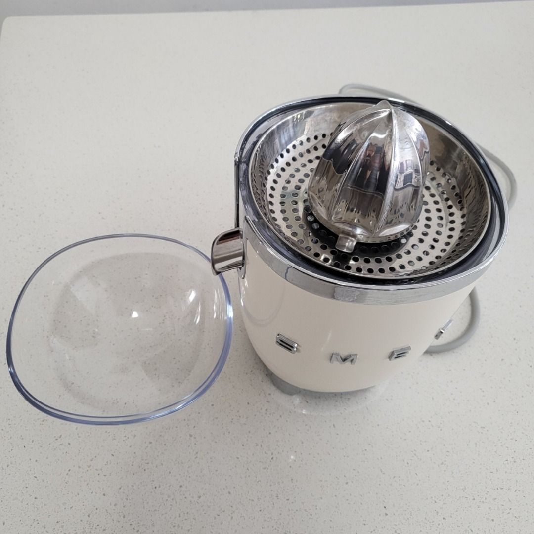 SMEG Juicer, TV & Home Appliances, Kitchen Appliances, Juicers