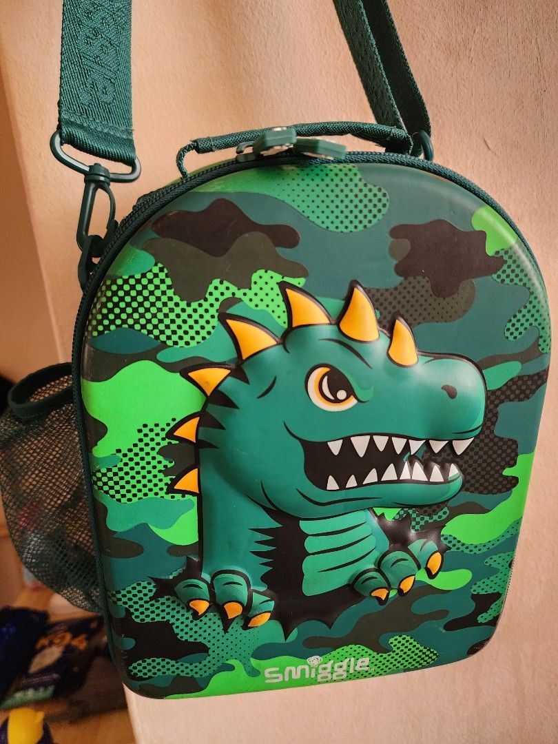 Dinosaur store backpack smiggle