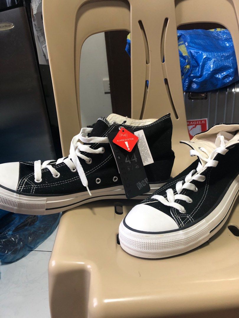 Sneakers, (converse look alike) can fit to size 10 or 11, Men's Fashion,  Footwear, Sneakers on Carousell