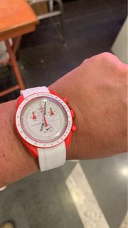 Swatch x Omega (Mars), 名牌, 手錶- Carousell