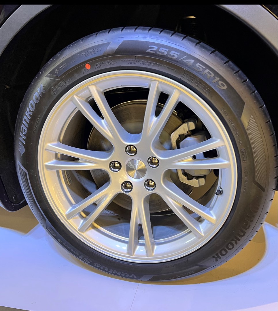 Tesla Model Y Gemini Wheel Cap Kit, Car Accessories, Tyres & Rims on