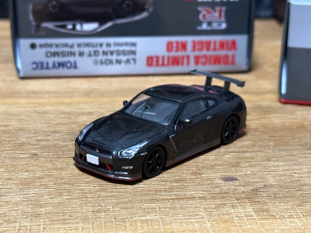 TOMICA LIMITED VINTAGE NEO LV-N101d 1/64] NISSAN GT-R NISMO TIME