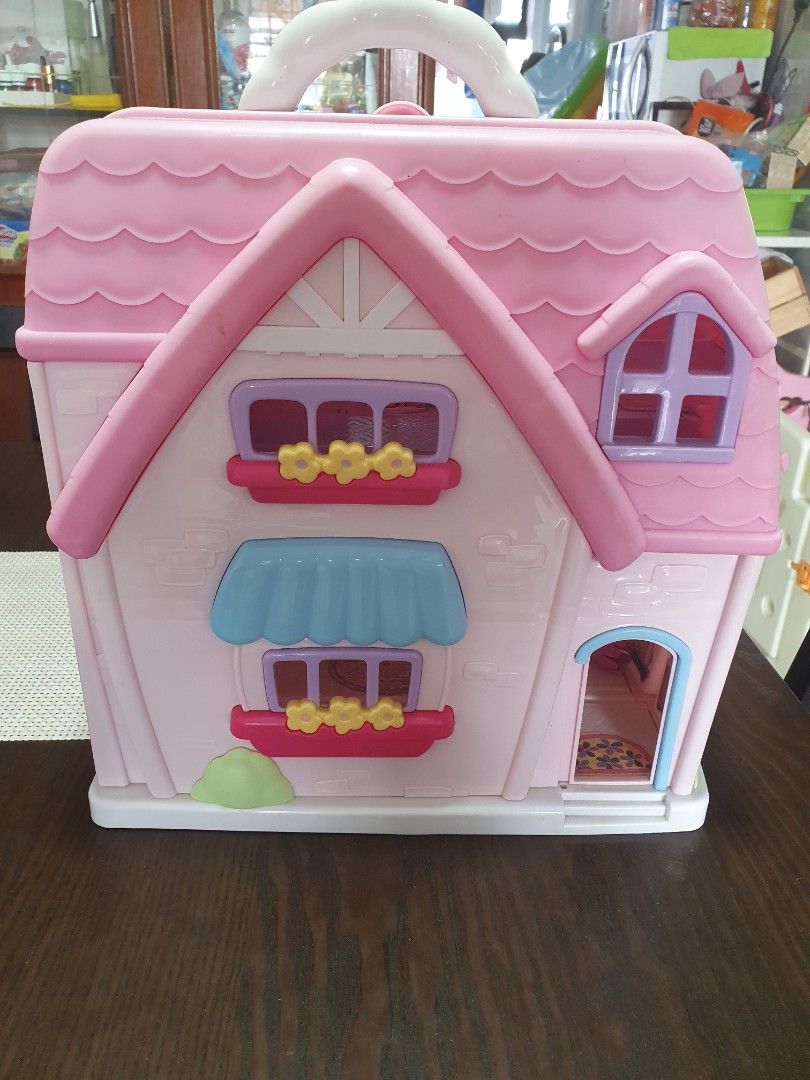 TOYS R US Doll House, Hobbies & Toys, Toys & Games on Carousell
