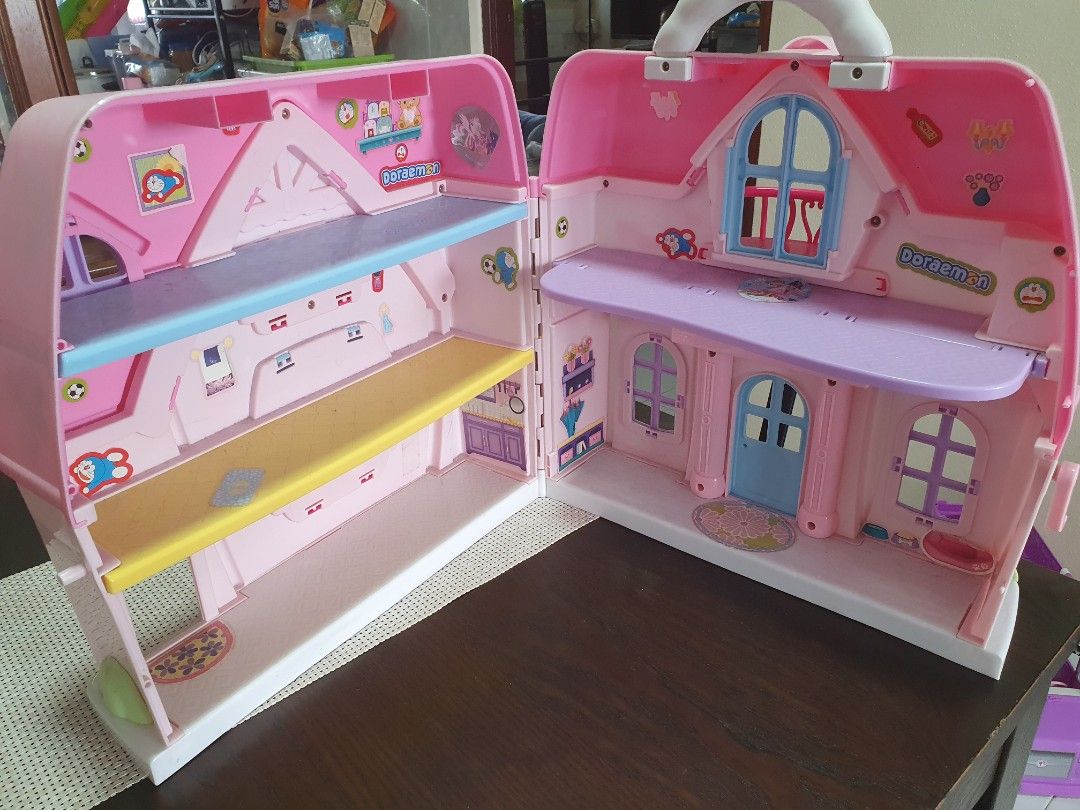 TOYS R US Doll House, Hobbies & Toys, Toys & Games on Carousell