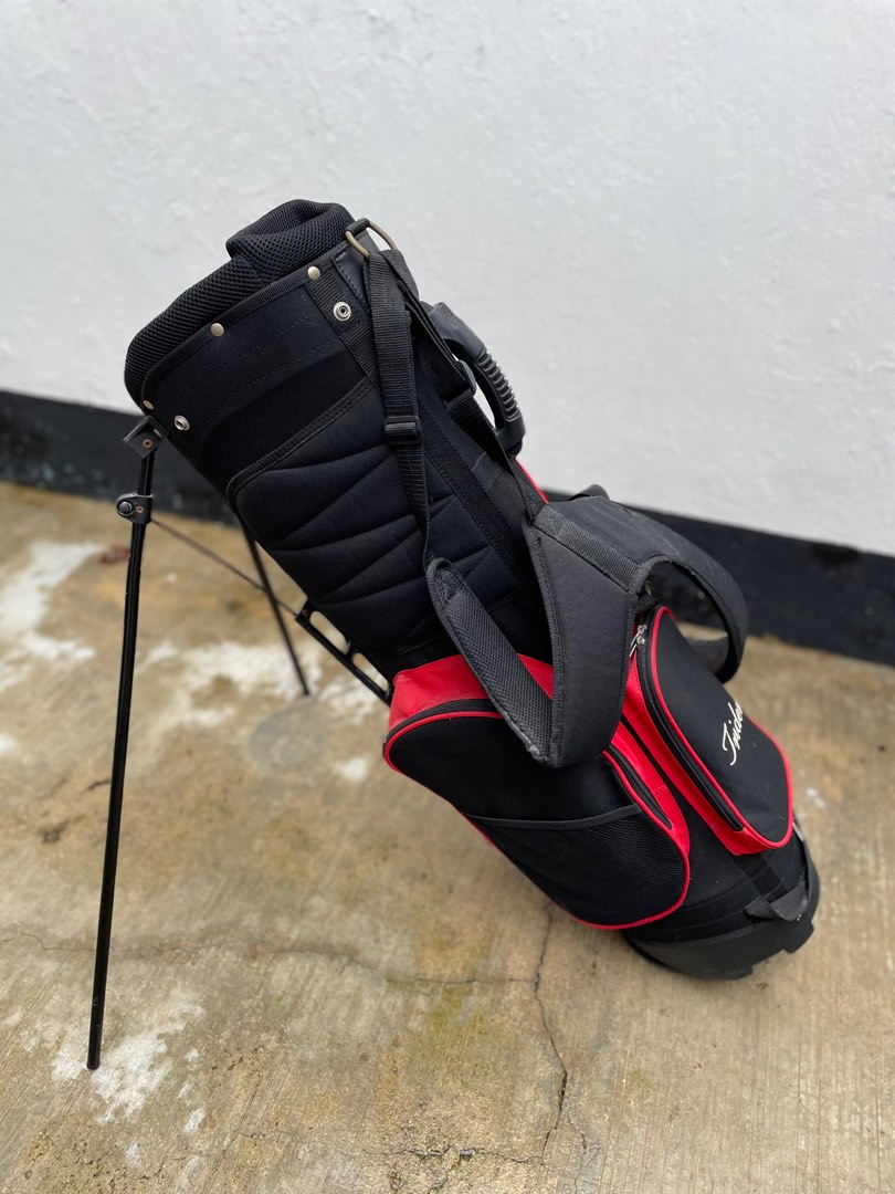 Used Golf Bag + Free One Used Golf Club, Sports Equipment, Sports
