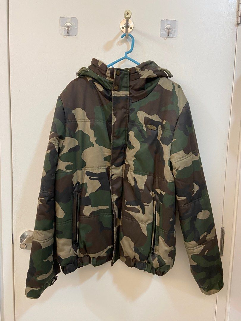 Vans army camouflage winter jacket size M Men s Fashion Coats