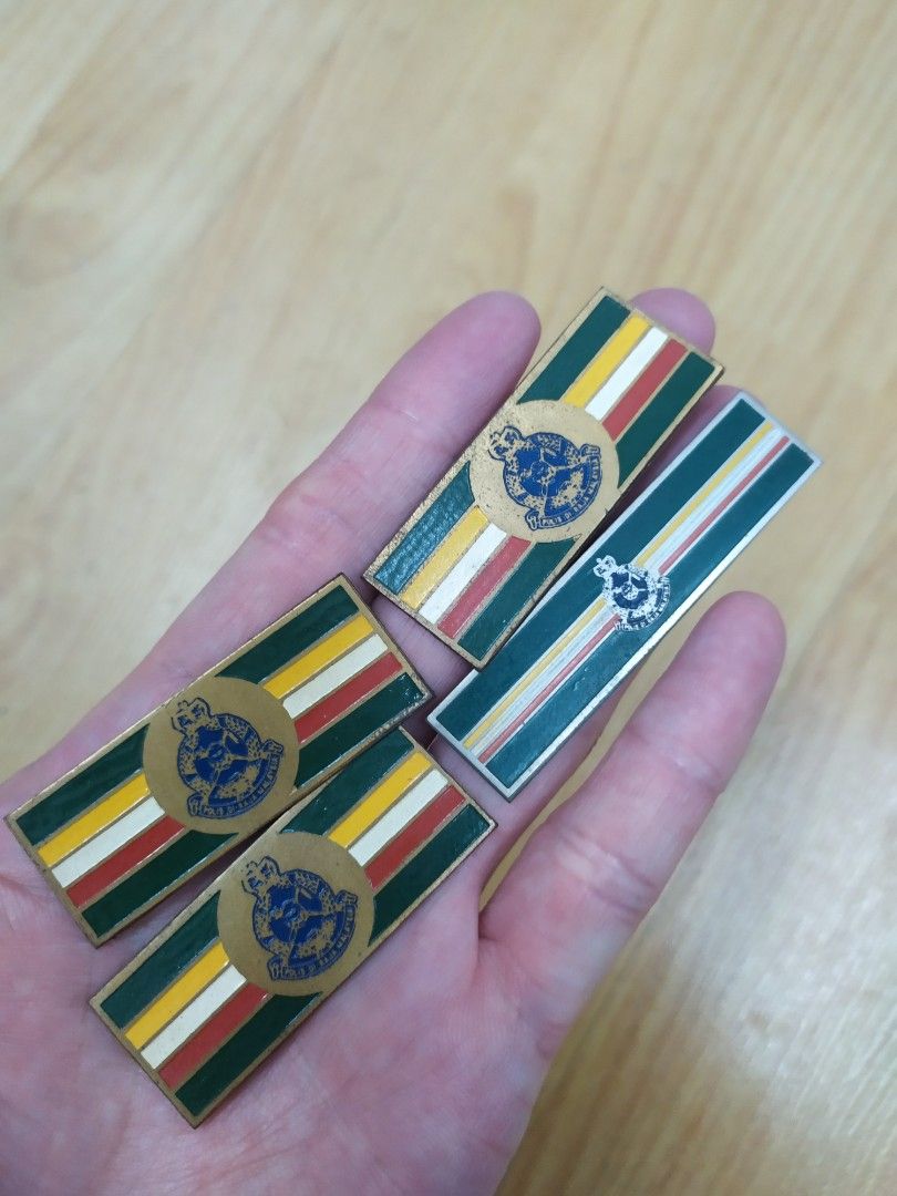 Vintage Polis Di-Raja Malaysia Lion Head Buttons, Badge, Keychain ...