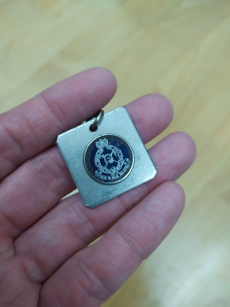 Vintage Polis Di-Raja Malaysia Lion Head Buttons, Badge, Keychain ...