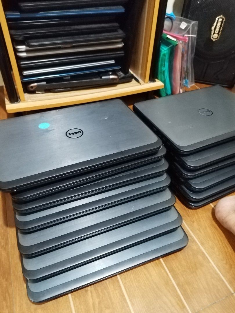 We buy broken laptop office disposal (Category: Laptops & Notebooks) located in Pateros City. Submitted by krisvelasco (Listing ID 1202170296, Image 2). Description: we buy broken laptop cpu i't disposal office full out..buying po ako sirang laptop cpu computer parts defective buying po ako..09482460170...kris velasco villarama facebook pm or call...