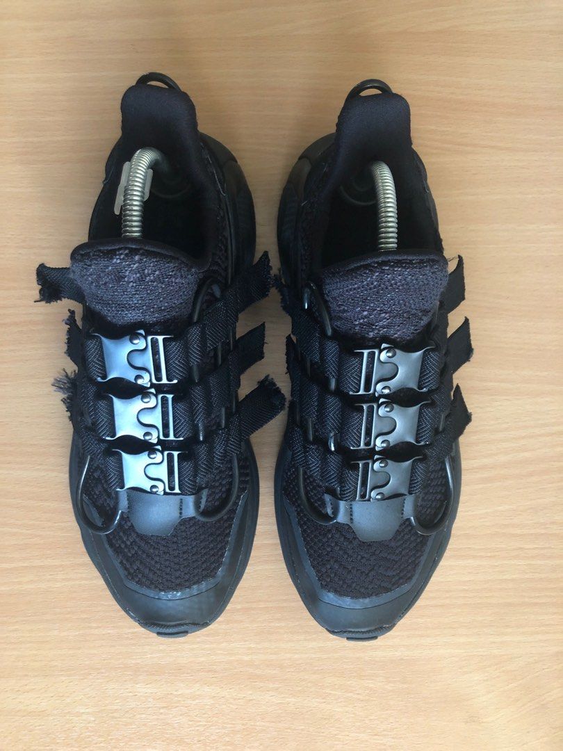 White mountaineering hotsell x adidas lxcon