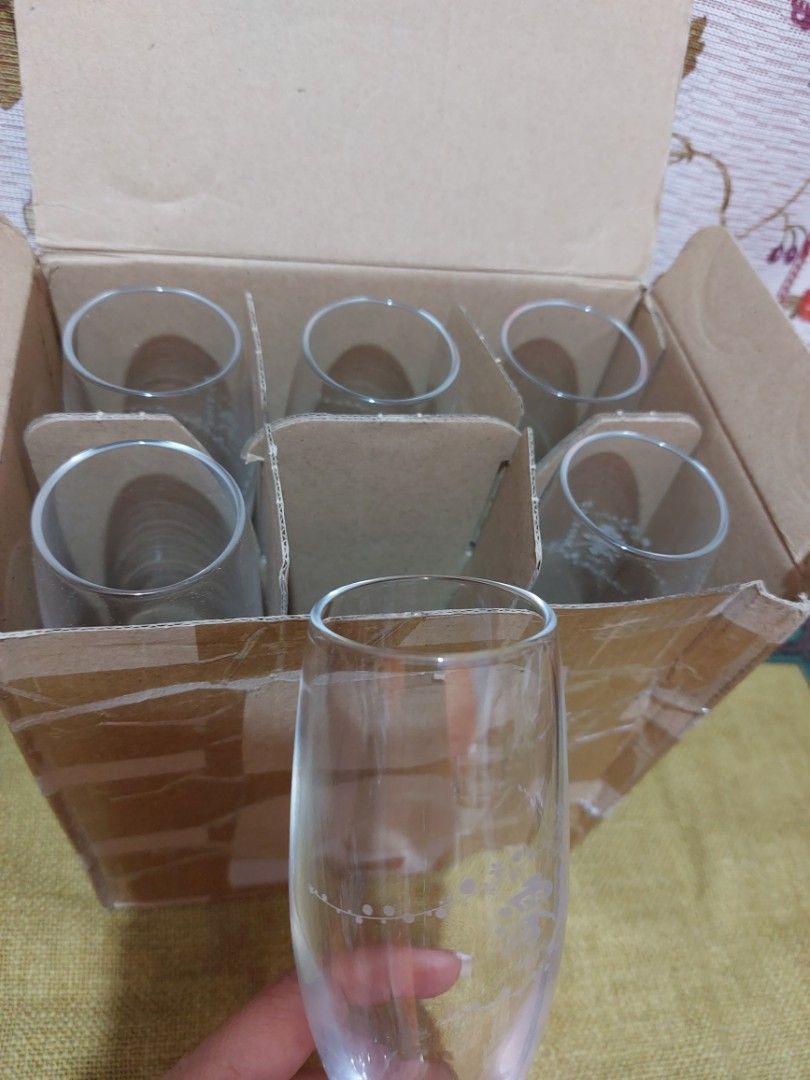 Wine Glass (Category: Other Kitchenware & Tableware) located in Muntinlupa City. Submitted by sakurambo_des (Listing ID 1202196300, Image 1). Description: 🎁SUPER SALE FOR GIFT IDEA 🎁SASAKI WINE GLASS 🎁7½" TALL/ 6PCS 🎁NEW W/BOX 🎁650 ONLY SALE❗️.