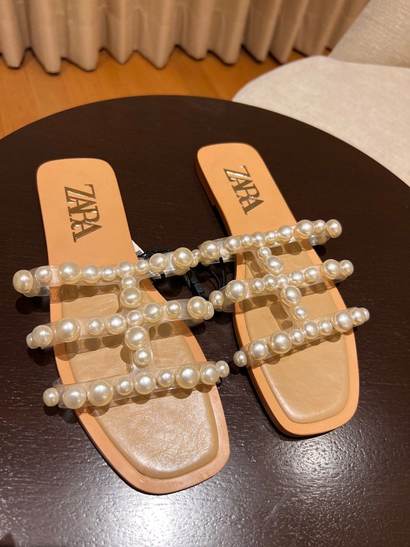 Slippers perth clearance